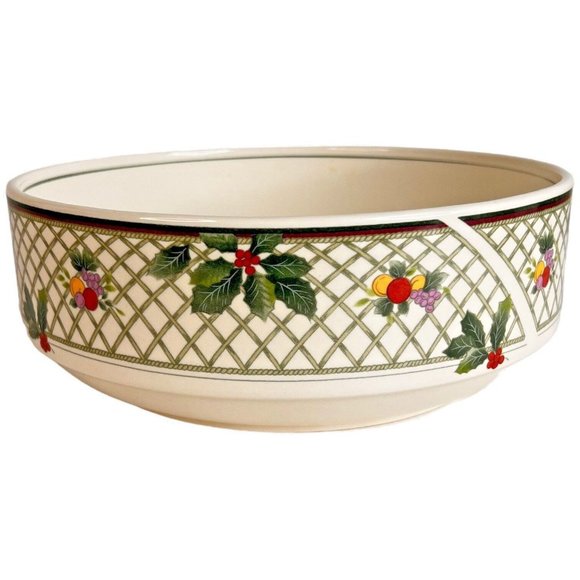 Mikasa Heritage Christmas Story Serving Bowl 9 1/2 IN Large Vegetable VTG CAB08 - Picture 2 of 9